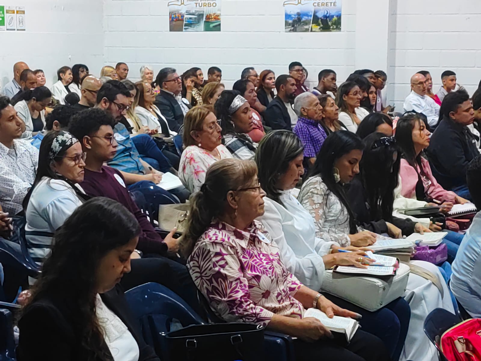 LA ORACIÓN DE LOS CREYENTES POR SU PASTOR